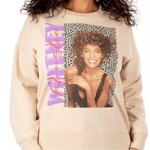 Women's Cream Graphic Sweatshirt with Retro Photo Print